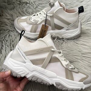 Palladium Women's Off-Grid Sneakers - White and Gray